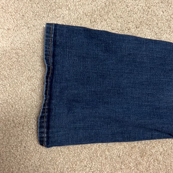 Woman’s Jeans - Picture 5 of 7